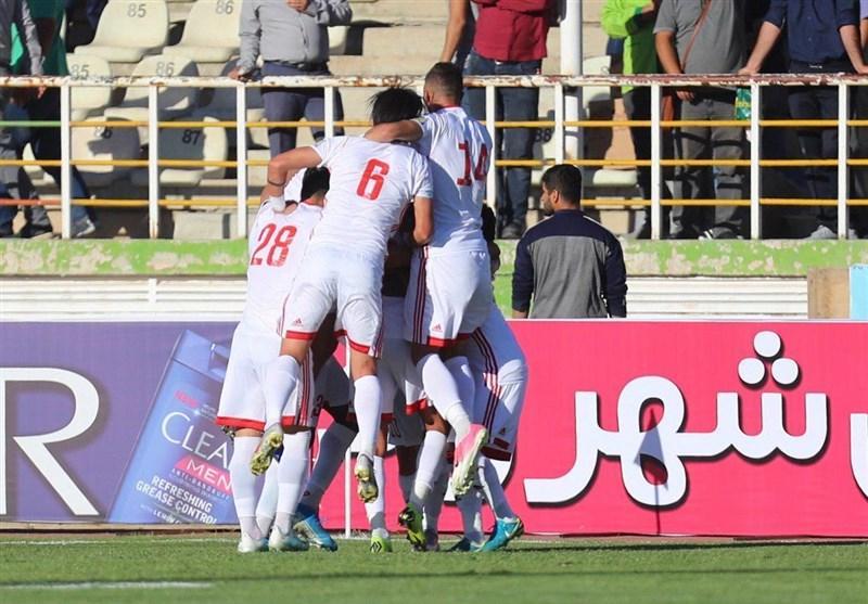 لیگ برتر فوتبال، تراکتور در قائمشهر نساجی را به چهارمیخ لیگ برتر فوتبال، تراکتور در قائمشهر نساجی را به چهارمیخ کشید، صعود موقت شاگردان دنیزلی به صدر جدول