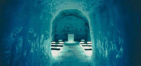 افتتاح تونل یخی دست ساز در یخچال لانگیوکل؛ ایسلند