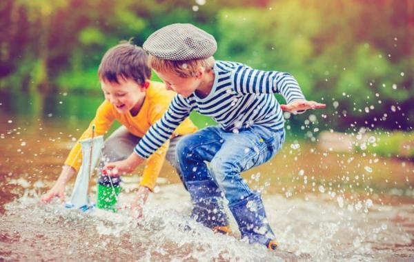 آب بازی چه فایده ای برای بچه ها دارد؟