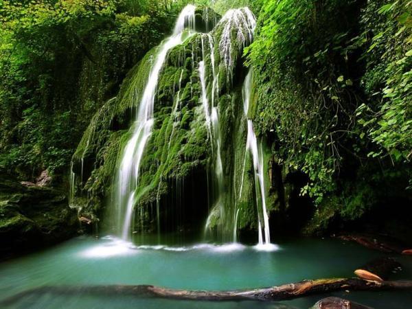 کبود وال، تنها آبشار خزه ای ایران کبود وال، تنها آبشار خزه ای ایران