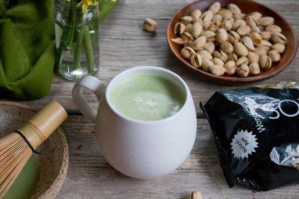 فواید شیرپسته برای بدن فواید شیرپسته برای بدن